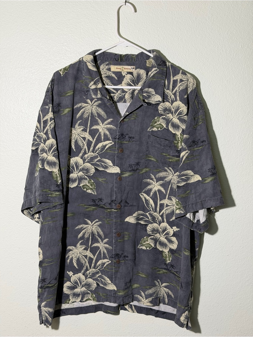 Tommy Bahama Hawaiian Shirt Men’s Sz 2XL XXL 100% Silk Floral Aloha Palm Trees